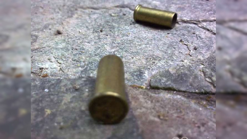 Dos heridos por balas perdidas en megabalaceras esta mañana en La Ruana, Michoacán 