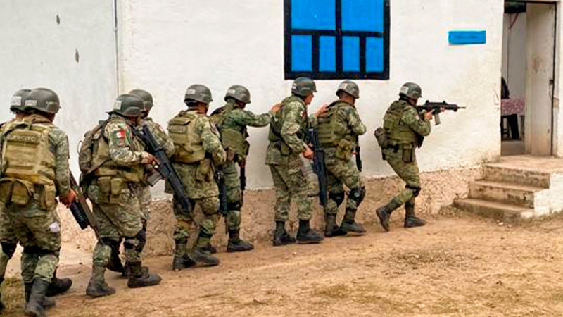 Chiapas: militares aseguran armas y camionetas, en Chiapa de Corzo 