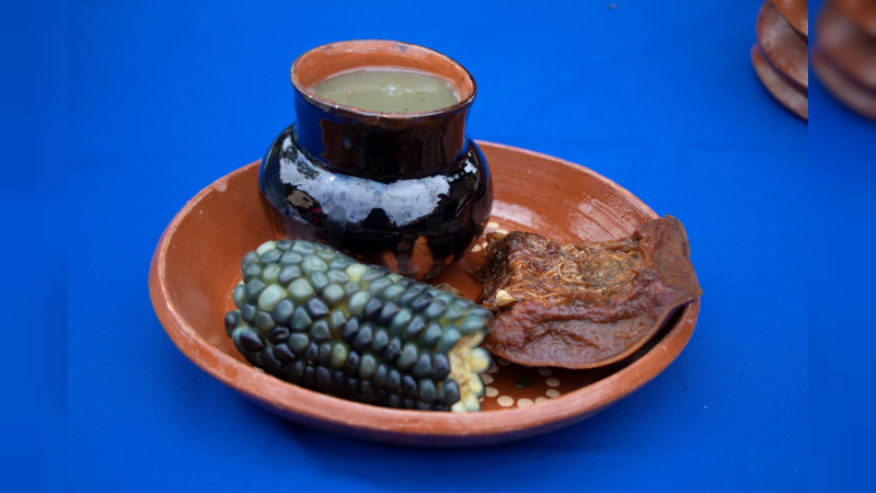 Disfruta más de 60 sabores de atole en la feria de la Maiapita
