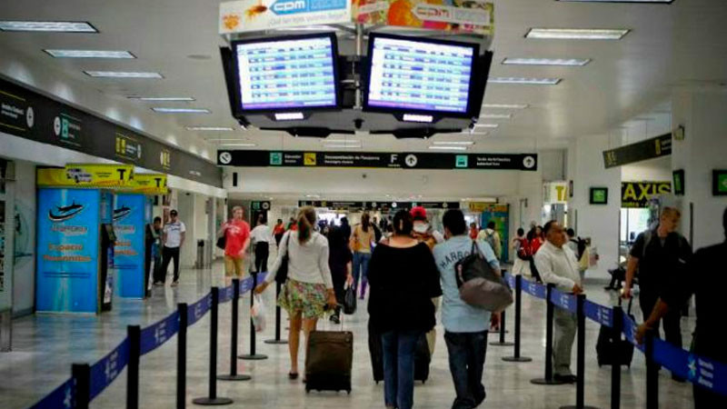 Aeroméxico cancela 14 vuelos por ceniza del volcán Popocatépetl 
