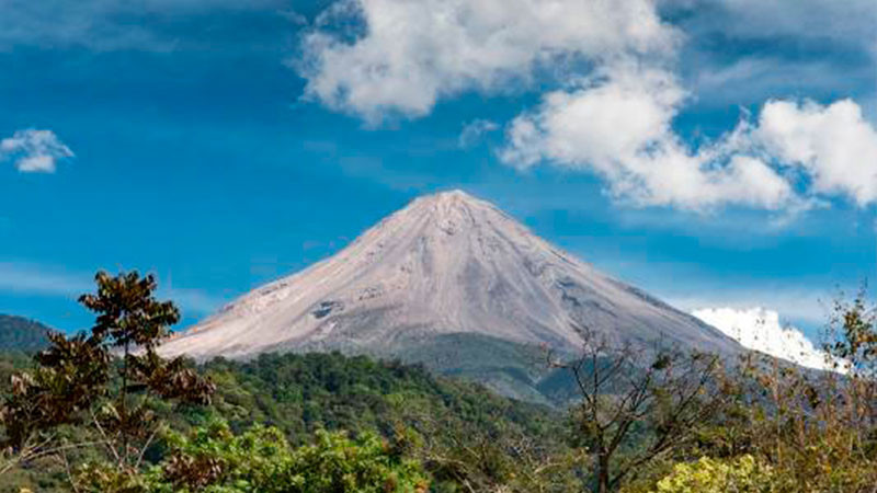 Alerta amarilla en el Volcán de Colima ante posible caída de ceniza 