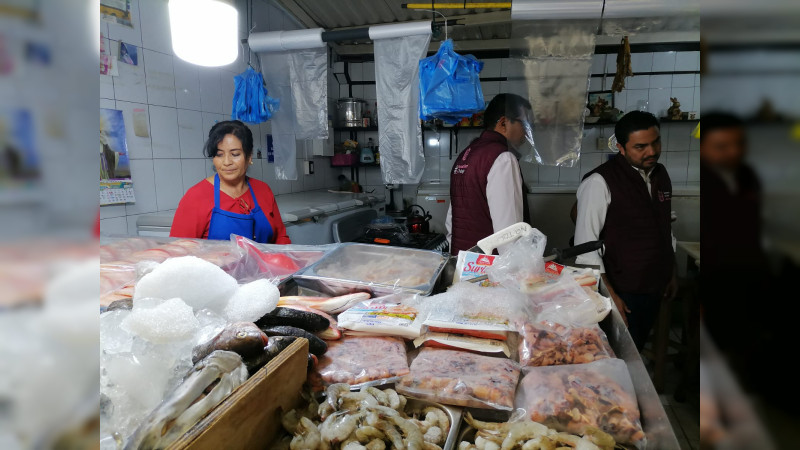 Coepris verifica expendios de pescados y mariscos para cuidar salud de consumidores