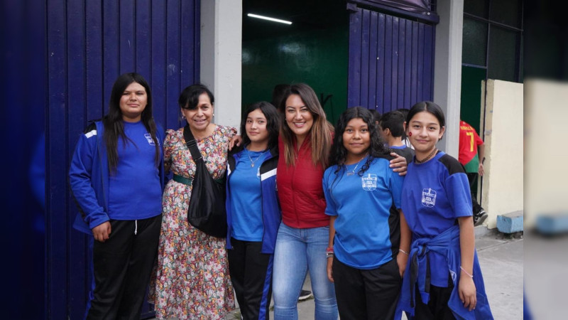 A toda marcha compromiso de Mónica Valdez a favor del desarrollo de la juventud en Zacapu 