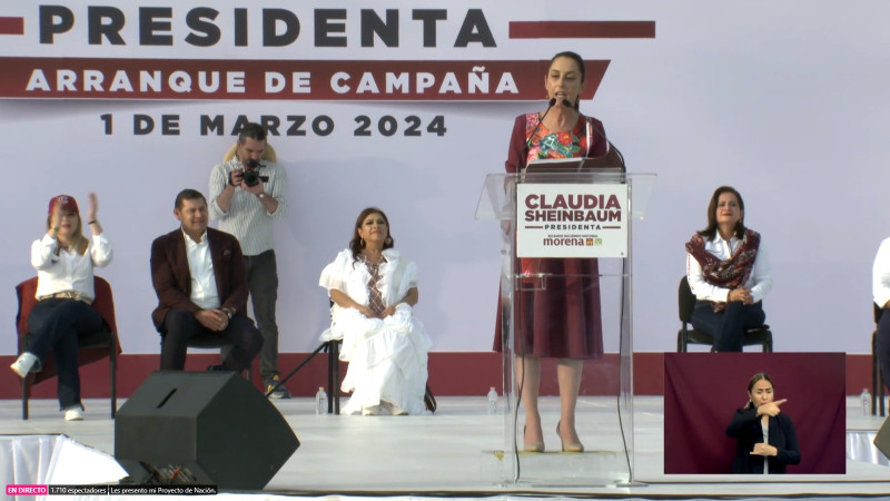 Sheinbaum llega al Zócalo de la Ciudad de México para su arranque de campaña 