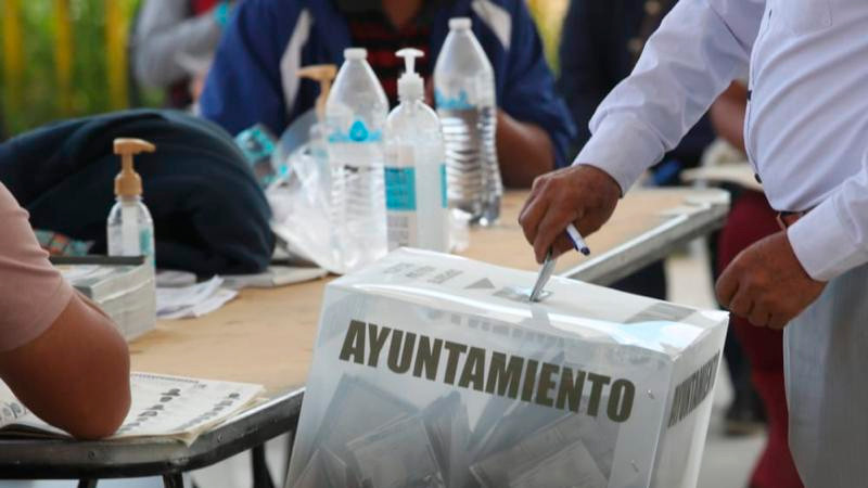 Hombres de 20 a 29 años los que más se abstienen de votar, informa el INE 