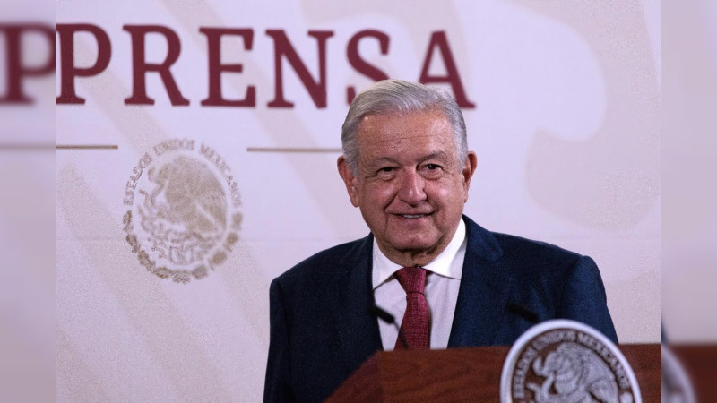 AMLO arranca su conferencia mañanera con clases de historia para los jóvenes 