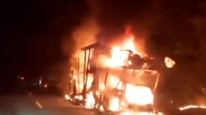 Se incendia nodriza en la Siglo XXI, hay daños materiales