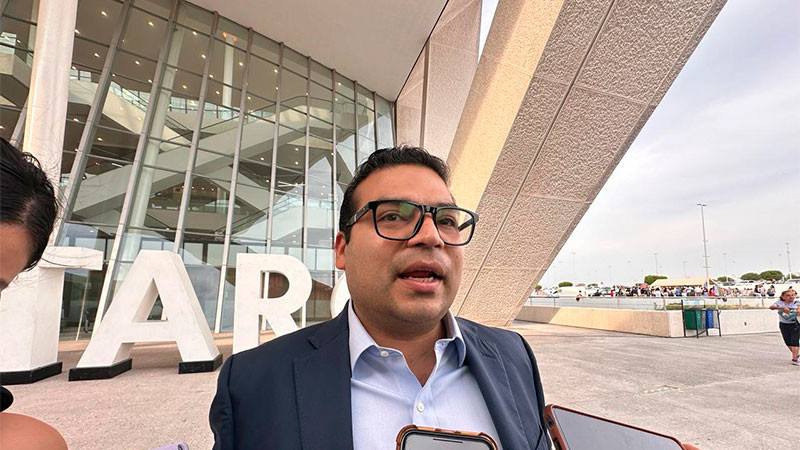Todos los días llegan 300 comerciantes ambulantes al Centro Histórico de Querétaro 