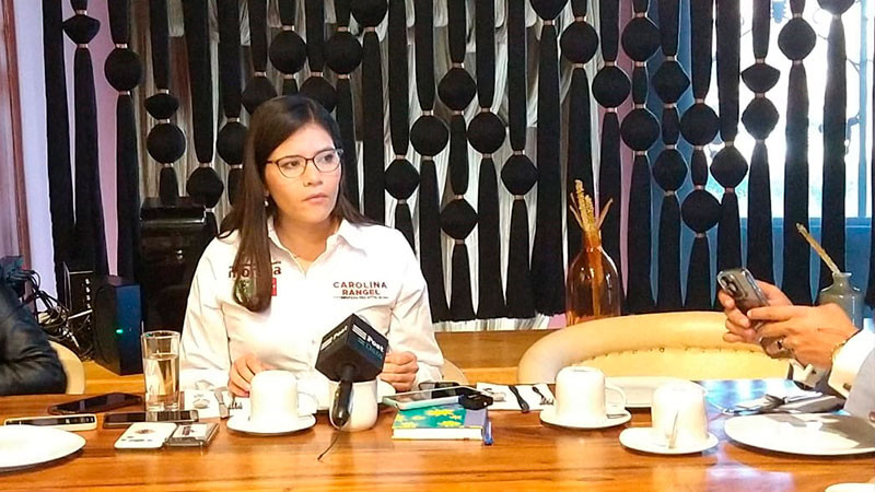 Mujeres del distrito X piden atender acceso a la educación: Carolina Rangel 