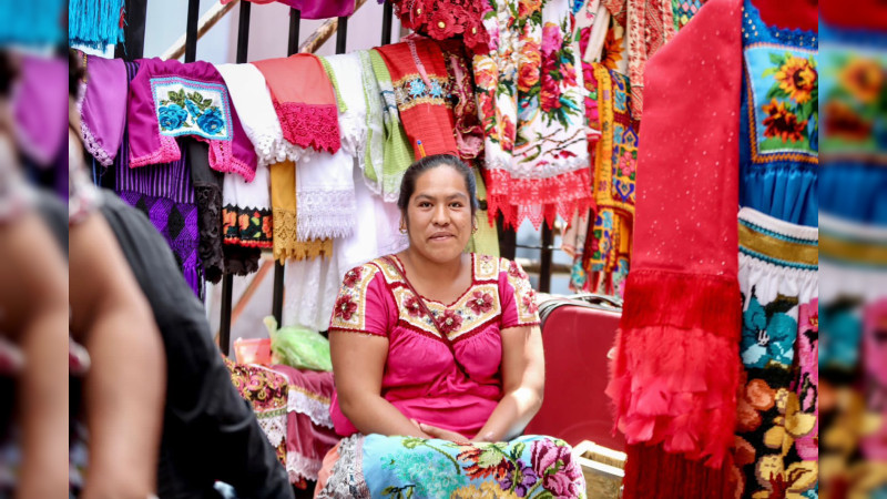 Uruapan, listo para presumir riqueza artesanal con tianguis de Domingo de Ramos