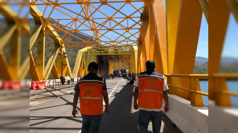 Sin daño estructural, puente de la Siglo XXI; apuran trabajos para reabrir circulación: PC