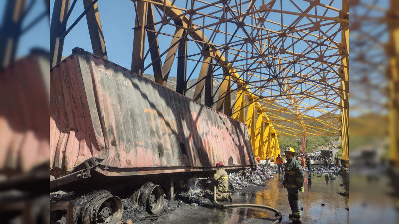 Sin daño estructural, puente de la Siglo XXI; apuran trabajos para reabrir circulación: PC