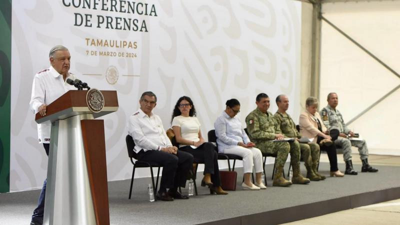 AMLO acusa que portazo a Palacio Nacional de normalistas fue motivado por sus adversarios 