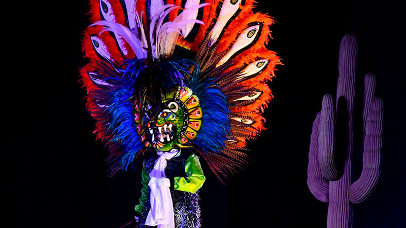 Sector cultura de Michoacán invita a descubrir en la K´uínchekua la historia que envuelve el traje de los Tlahualiles 