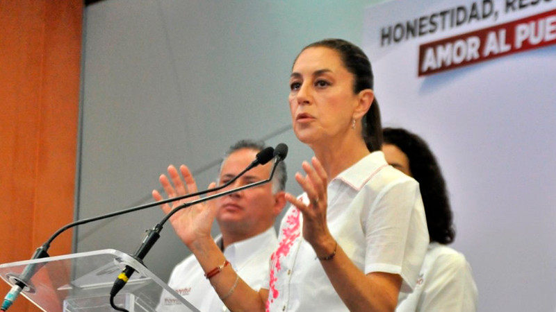 Claudia Sheinbaum presenta en Querétaro República de y Para las Mujeres 