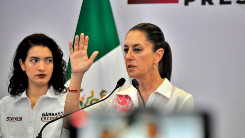 Claudia Sheinbaum presenta en Querétaro República de y Para las Mujeres 