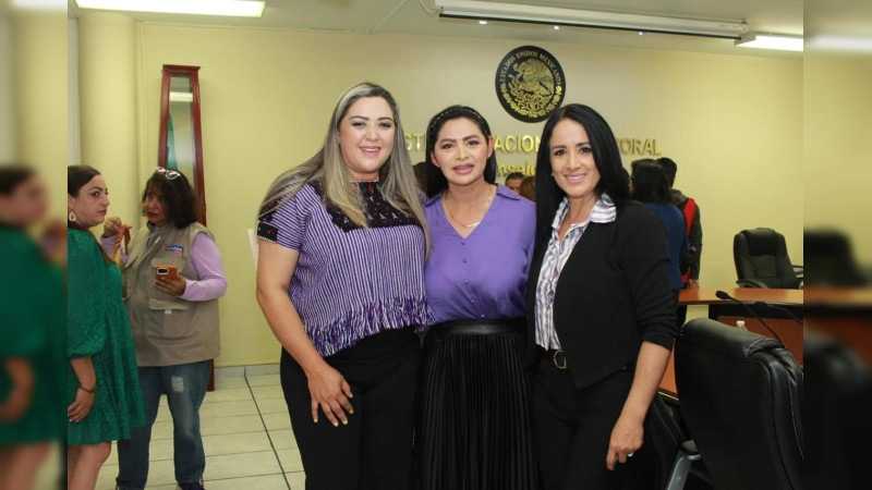 Araceli Saucedo alza la voz por las mujeres; exige campañas seguras y de respeto 