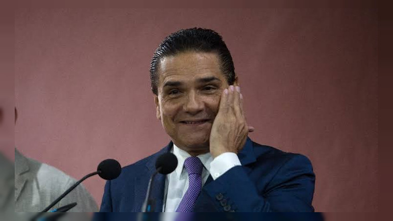 Entre denuncias de corrupción y vínculos con el crimen, exgobernador Silvano Aureoles busca Diputación federal 