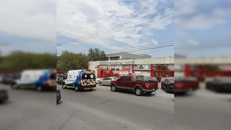 Reportan intensa movilización policiaca afuera de la UVM en Nuevo León