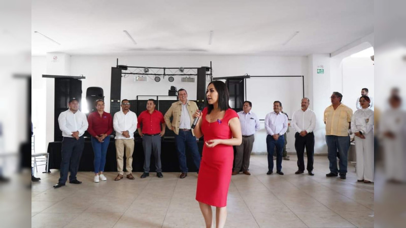 Inicia Gloria Tapia su registro ante la Comisión de Procesos Internos del PRI, para buscar la candidatura del Distrito de Zitácuaro 