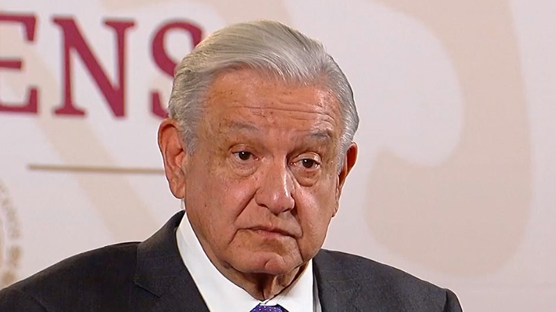 AMLO llama a policía investigado por homicidio de normalista para que se entregue 