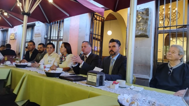Santiago Nieto jala a priístas a su proyecto 
