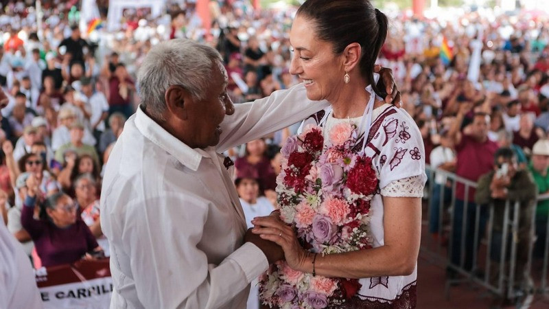 Nombran "Hermana Mayor" a Claudia Sheinbaum representantes de los pueblos mayas en Quintana Roo 