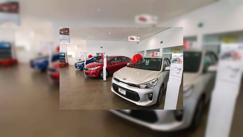 Estafan en KIA Morelia a compradores: Víctima de robo de auto descubre que pagó por seguro inexistente 
