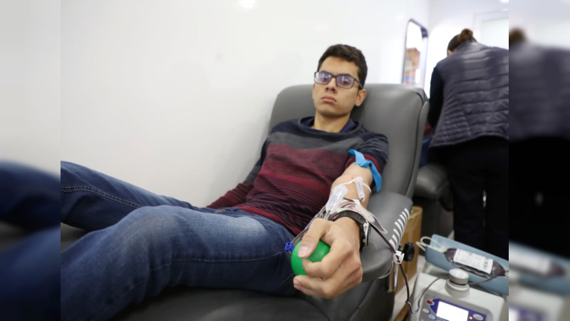 Salud Michoacán promueve la donación de sangre entre estudiantes universitarios
