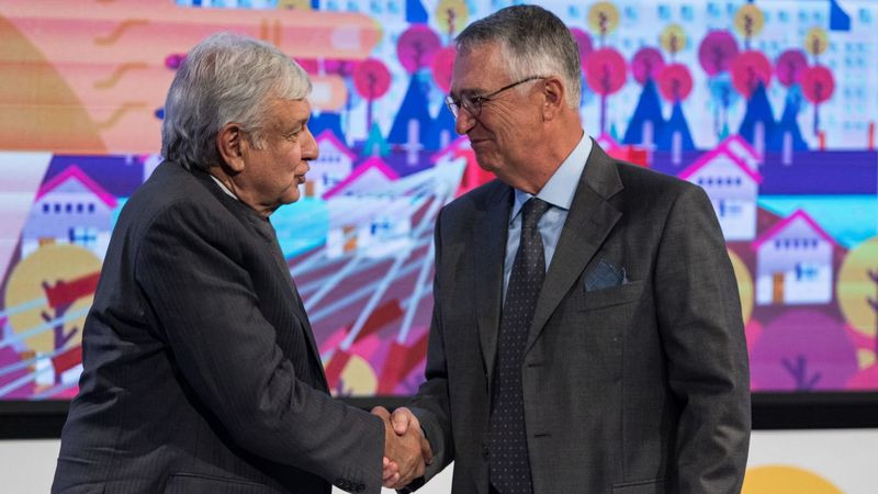 Hay empresarios que se resisten a pagar impuestos en México: AMLO 