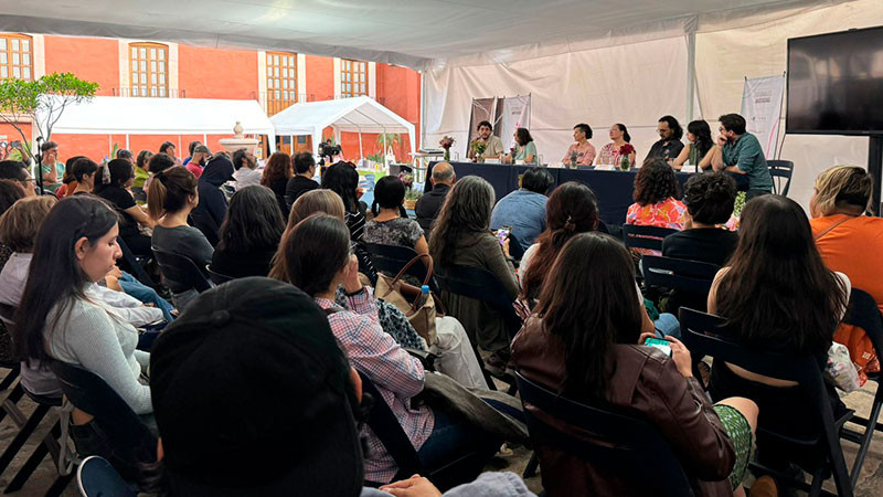 Narrativa fantástica, escritura creativa y librerías, temas centrales en el segundo día del V Encuentro Traspatio 