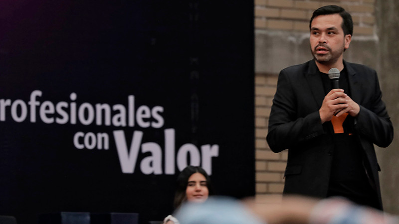 Presenta Álvarez Máynez propuestas de seguridad ante estudiantes de Universidad La Salle