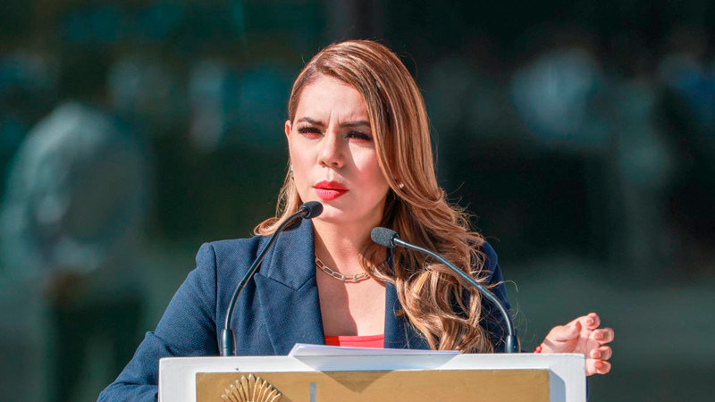 AMLO muestra apoyo a Evelyn Salgado; "no está sola", dice 
