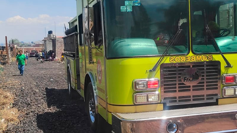 Se queman tres humildes casas en Morelia, Michoacán  