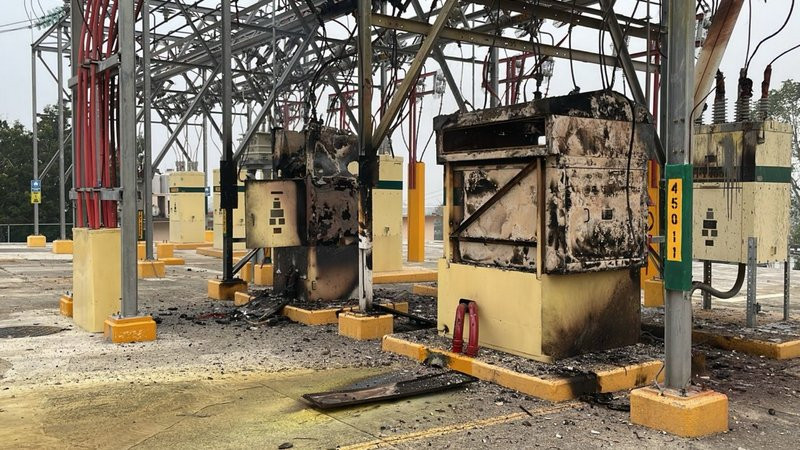 Explota subestación de CFE en Poza Rica; se quedan sin luz habitantes 