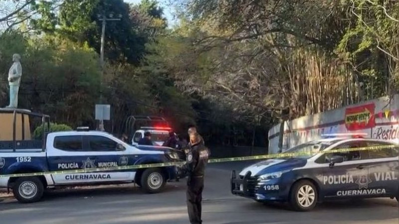 Localizan restos humanos en plena vía pública de Cuernavaca, Morelos 