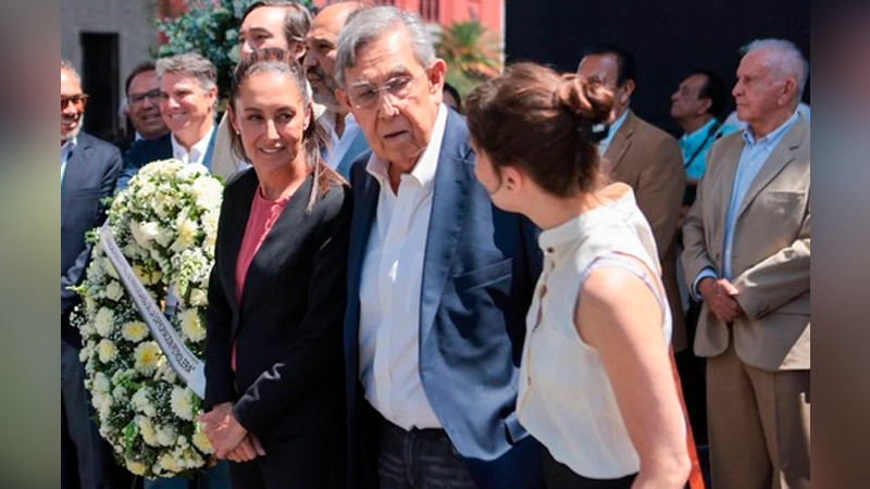 Sheinbaum presenta eje de gobierno “República soberana y con energía sustentable” 