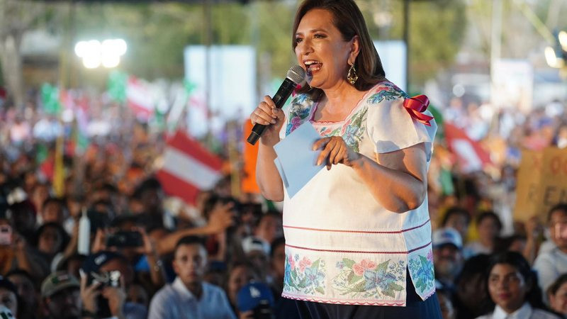 Xóchitl Gálvez se lanza contra AMLO tras negativa de recibir a Ceci Flores 