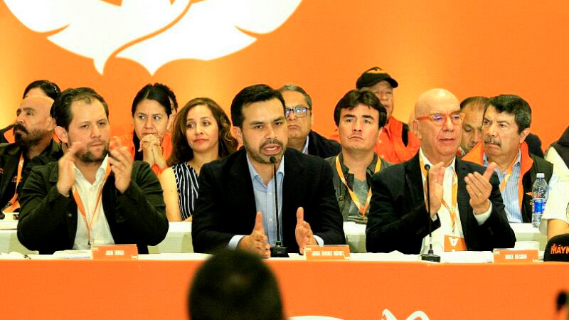 Máynez acusa a Xóchitl Gálvez y a 'Alito' Moreno de destruir al PAN 