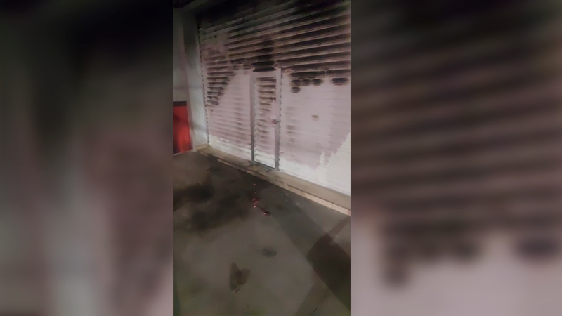Queman cortina de negocio en Uruapan, Michoacán 