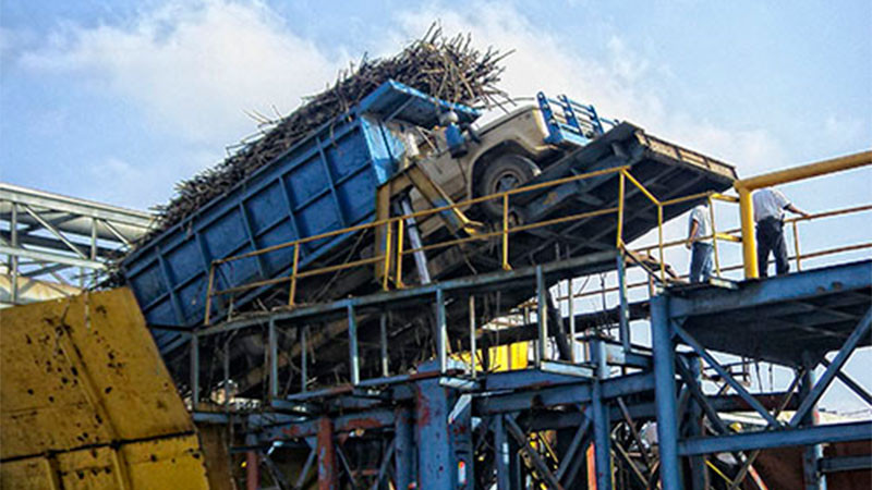 Se registra explosión en ingenio azucarero de Hueyapan de Ocampo, Veracruz 