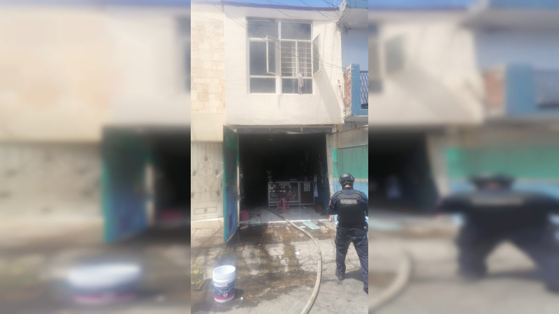 Lanzan bombas molotov contra negocio en Zamora, Michoacán 