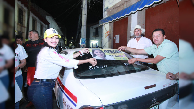 Con gran entusiasmo, transportistas de Quiroga “Excelencia” brindan respaldo a Araceli Saucedo