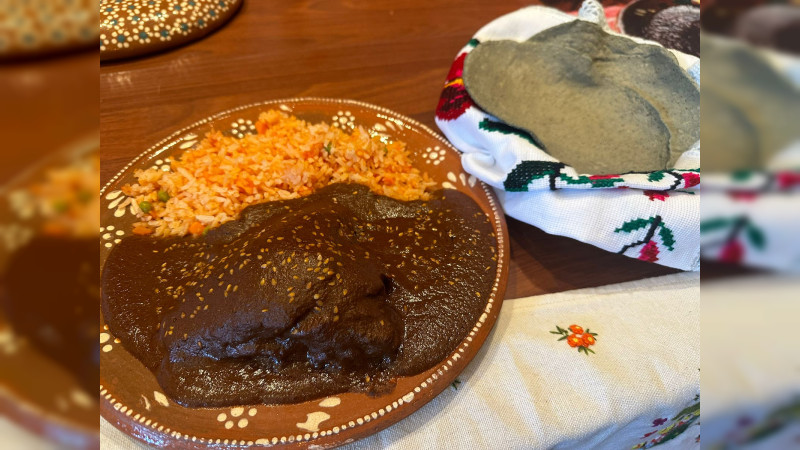 Delieta tu paladar en la segunda Feria del Mole de Tupátaro  