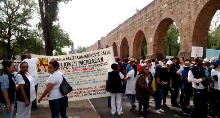 Mega marcha por parte del sector salud en Morelia  