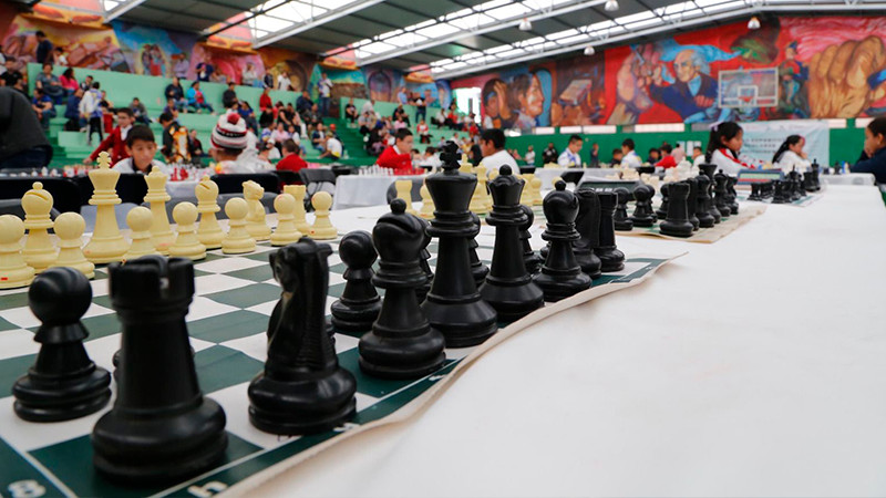 Estudiantes de Zamora y Aquila ganan torneo estatal de ajedrez