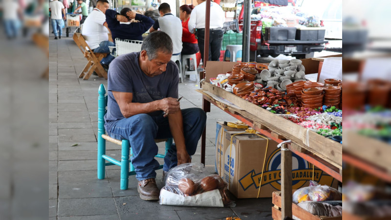 Más de mil 500 artesanos participarán en el Tianguis de Domingo de Ramos en Uruapan