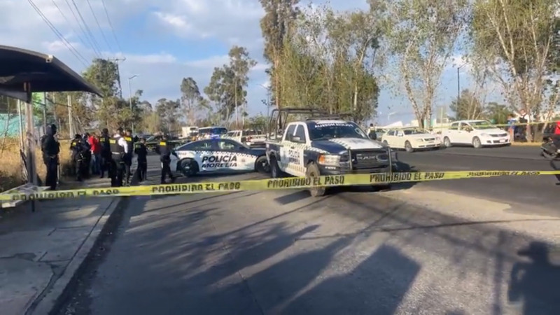 Fuerte choque en Morelia deja a dos personas sin vida y un menor lesionado 