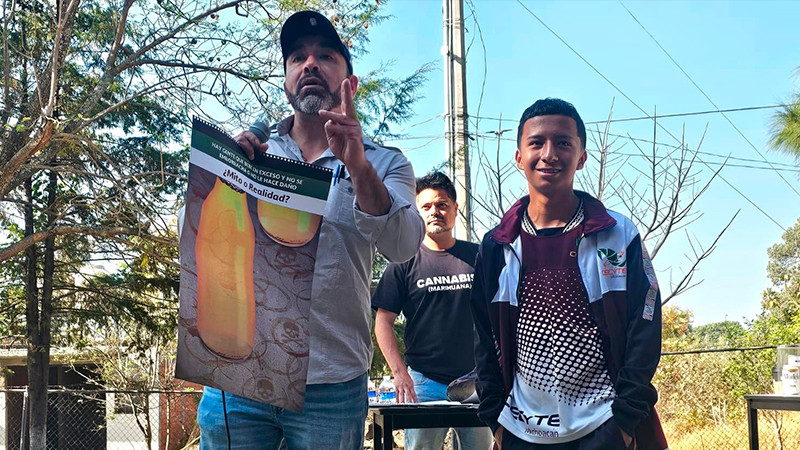 Trabajan estudiantes del Cecytem en la prevención de adicciones