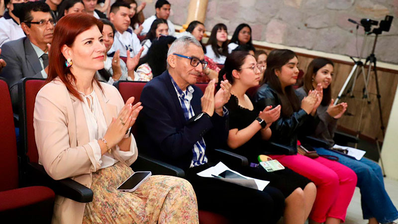 Concluye el VI Foro de Investigación de Escuelas Normales de Michoacán 